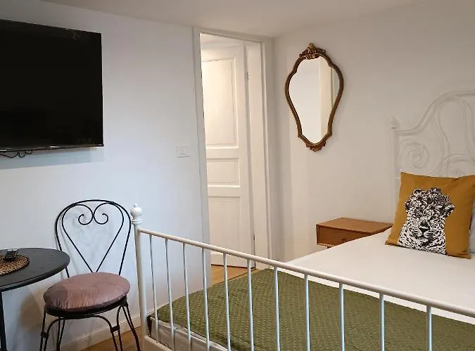 M&r I アパート コペル