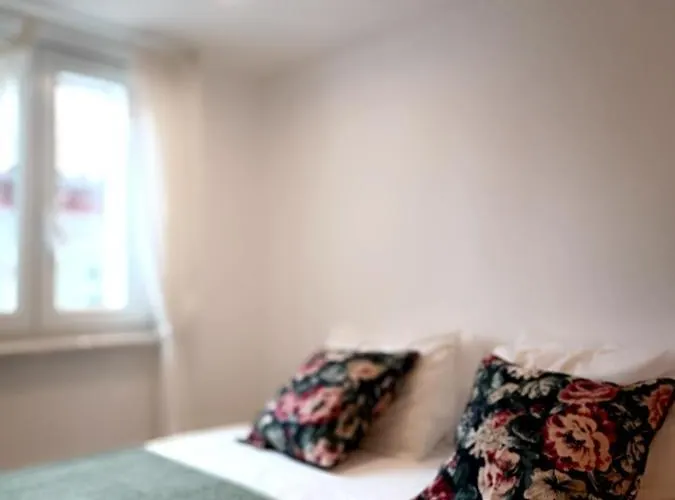 M&r I アパート コペル