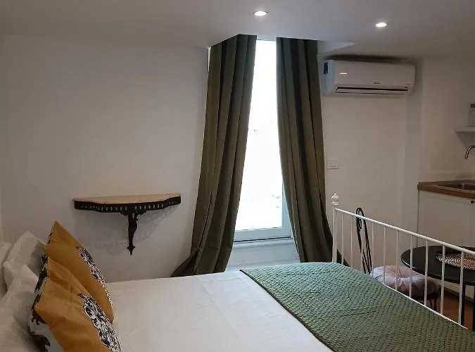 M&r I アパート コペル