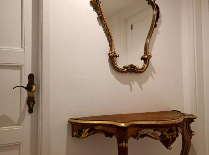 M&r I アパート *